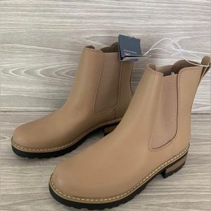 Womens chelsea boots size 7.5